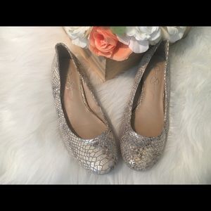 Jessica Simpson Silver Flats
